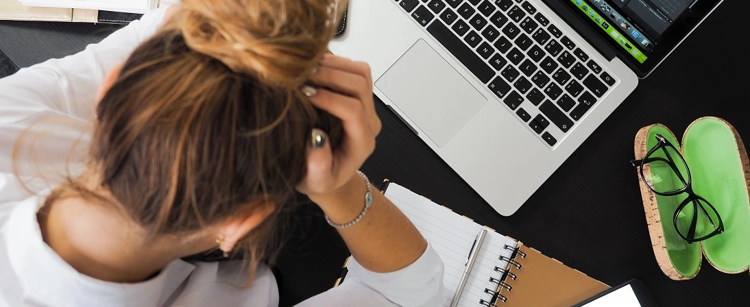 1. 1. STYLEUP_GUIDE_HEALTH_AND_BEAUTY_TIPS_ALL_ABOUT_MAGNESIUM_stressed.webp